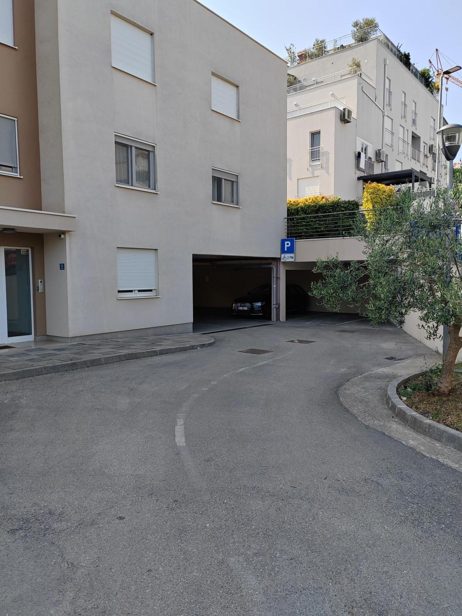 Apartma Olea *